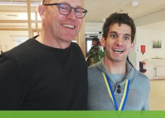 Framsida Furuboda.Nu nr 2 2019 - två män i Furubodas reception